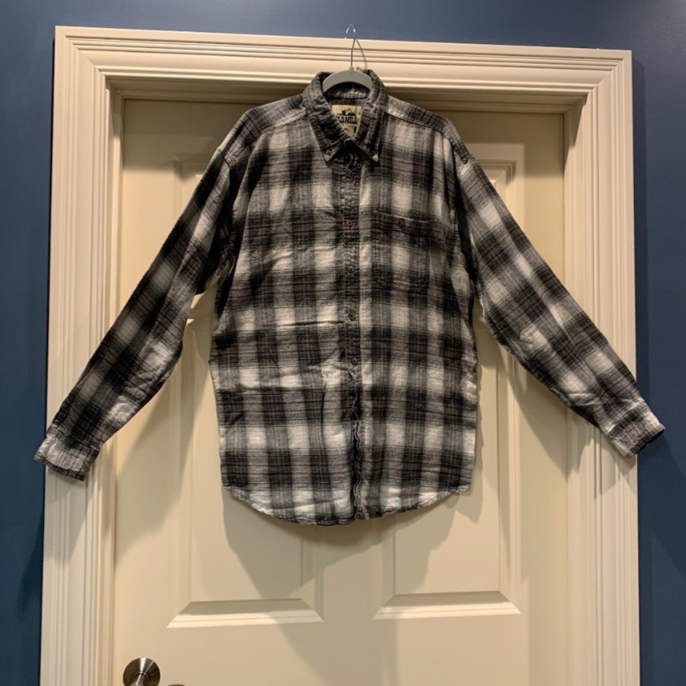 Old Mill Men's lightweight flannel shirt